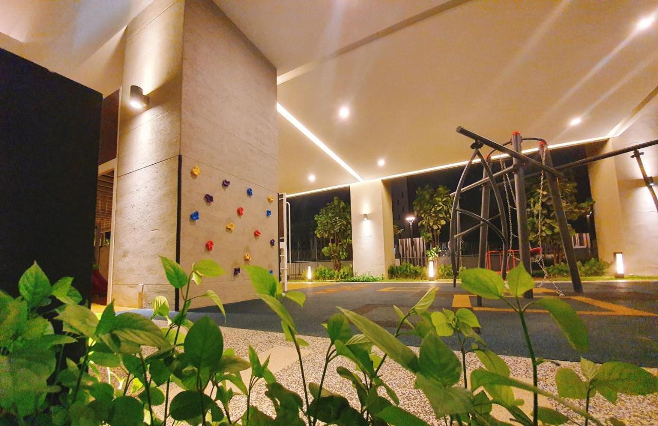 Beautiful Relaxing Home In Skyarena Ascenda Kuala Lumpur Exterior photo